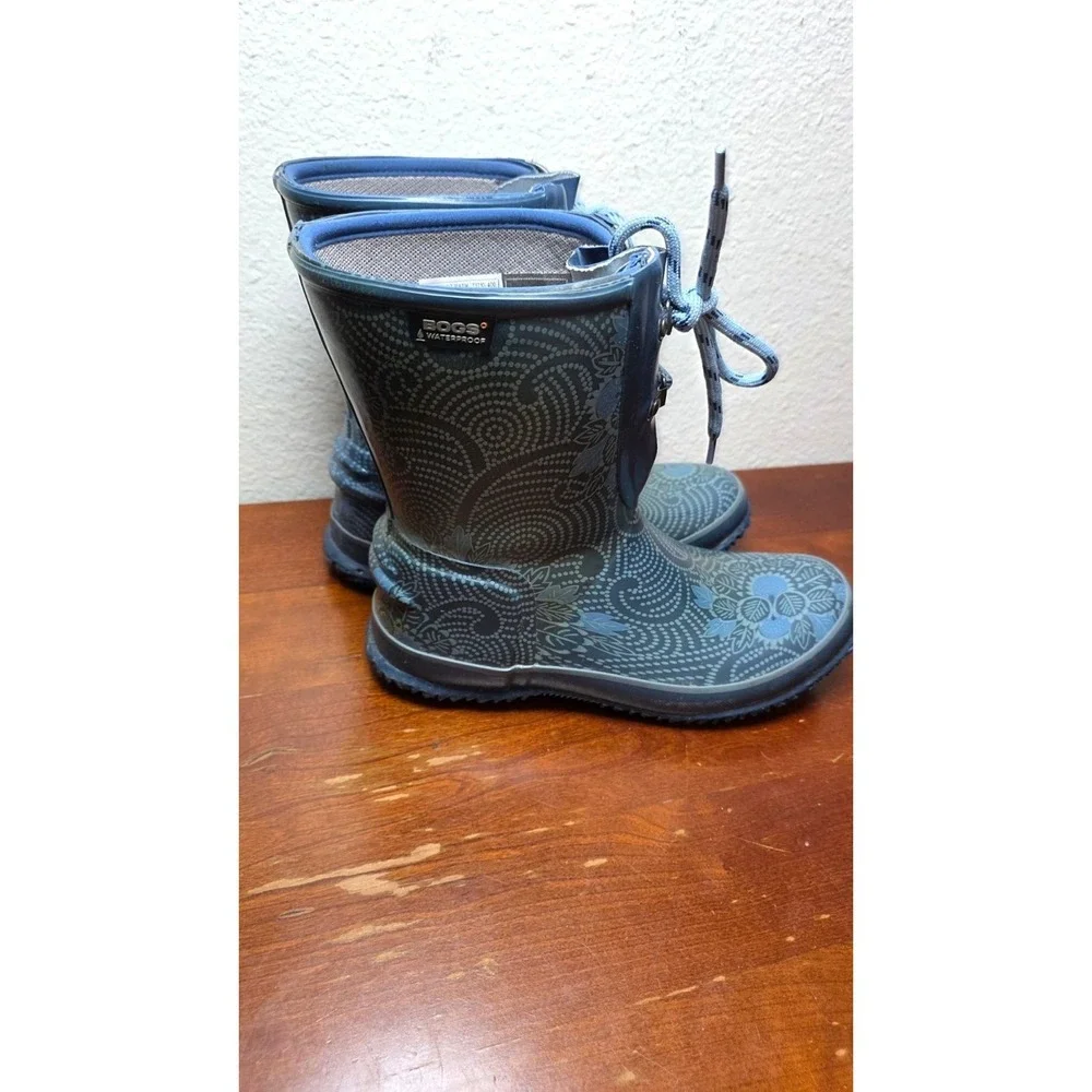 Bogs Women's Waterproof Lace-Up Rain Boots With Floral Pattern‎ Size 8